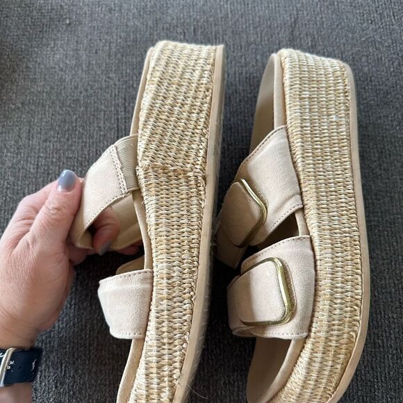 Anne Klein Women's Cream Wedge Sandals - Picture 3 of 6